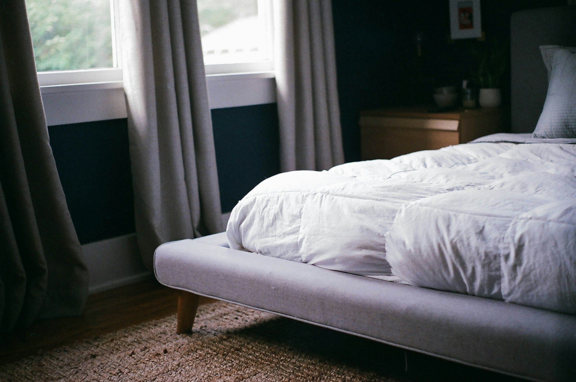 How to move a bed and mattress without damage