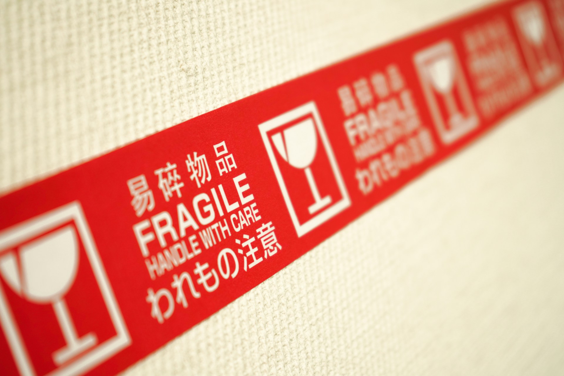 How to pack glasses and fragile kitchenware for moving