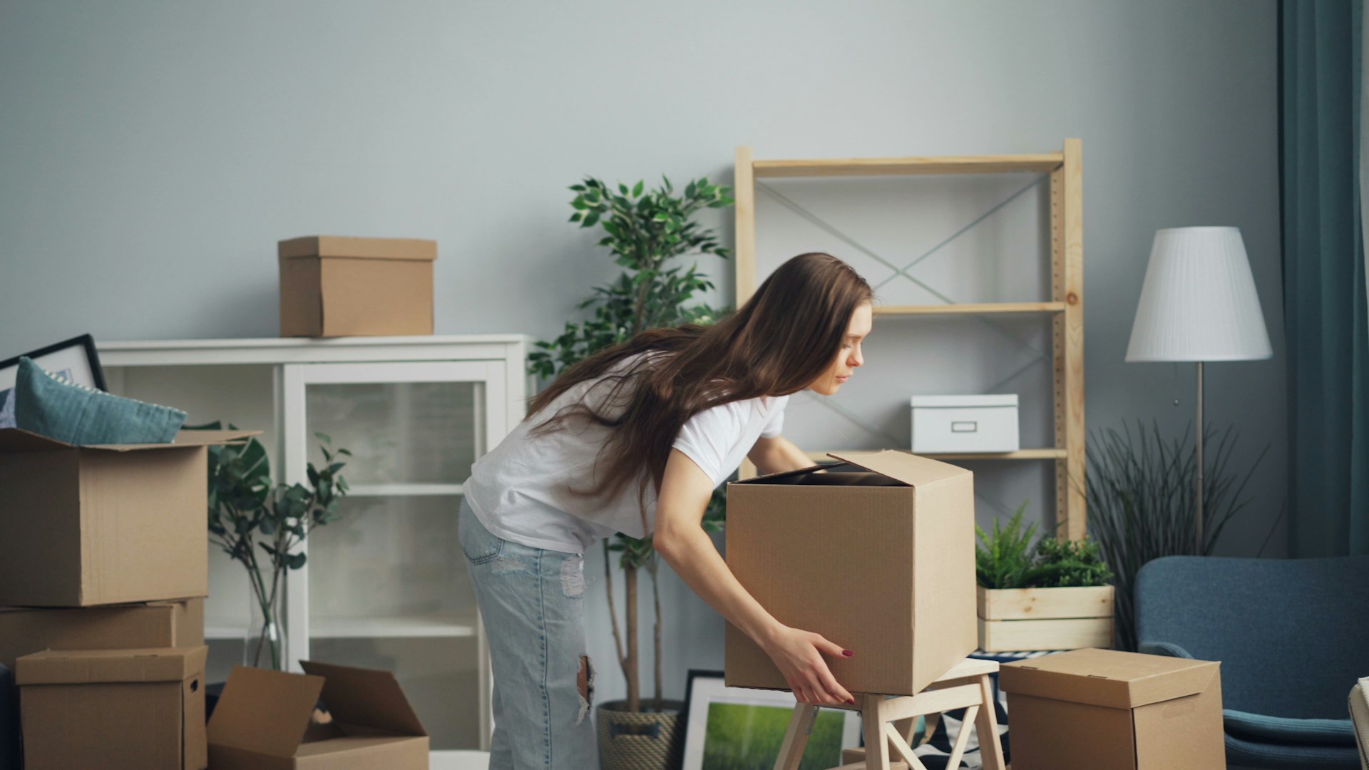 Packing supplies for moving: what to buy and skip