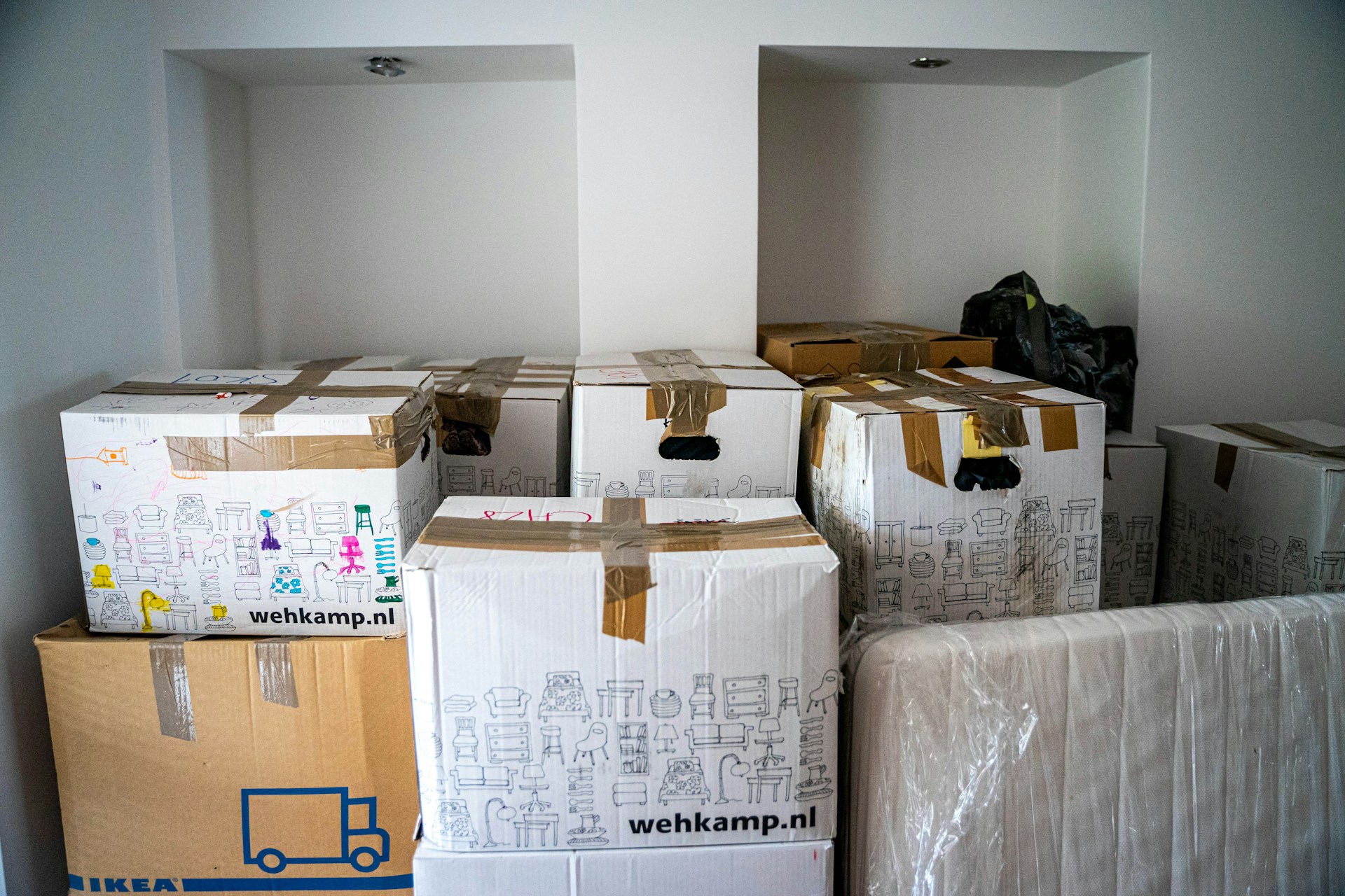 UK checklist of who to notify when moving house